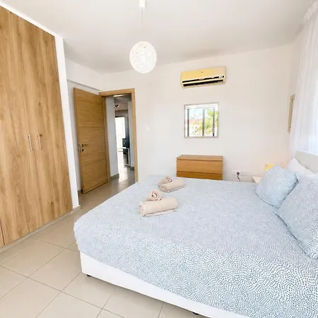 Narcissos 'nissi Beach' A8 Ayia Napa